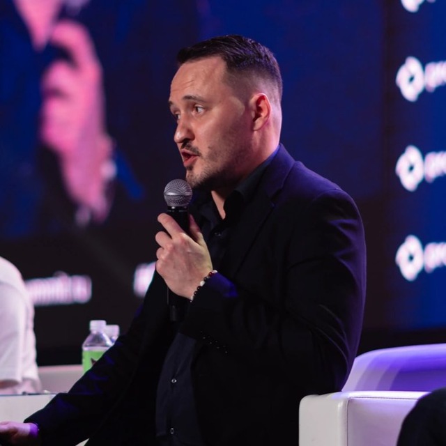 Артур Зарипов